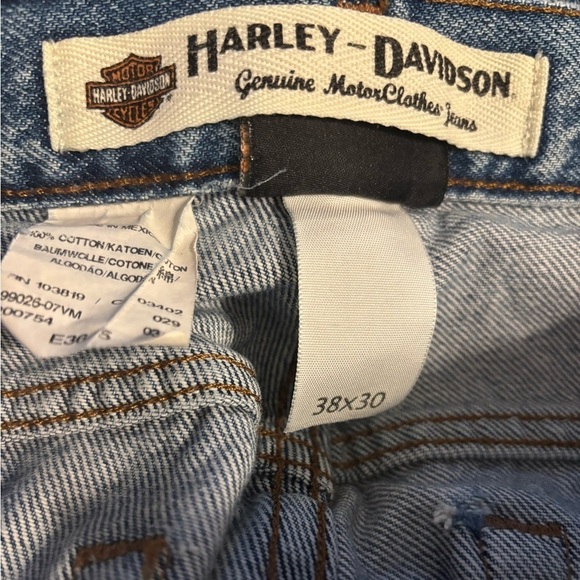 Harley Davidson 38x30 straight jeans wear on back hems - Picture 4 of 6